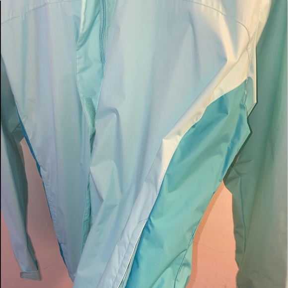 Columbia blue rain jacket - Picture 2 of 6